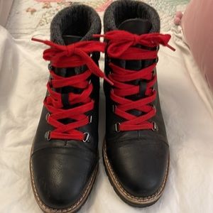 Limelight Women’s Lace Up Winter Boots Size 8